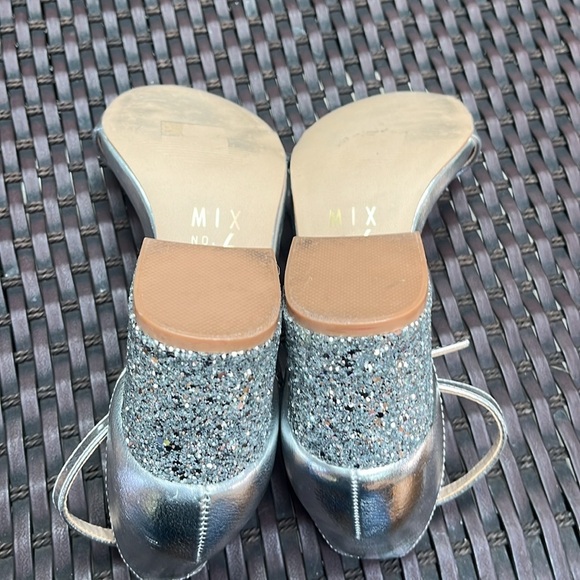 Mix No. 6 CYM Silver Metallic Faux Leather Sandals Block glitter Heels Women 7.5 - Picture 9 of 13